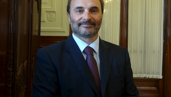 Ángel Cabeza, director Dibam y vicepresidente ejecutivo del CMN.