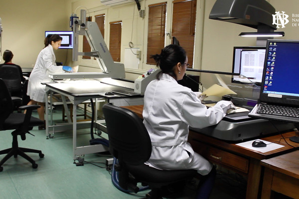 Laboratorio de Digitalización de la Biblioteca Nacional