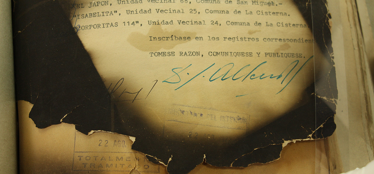 Documentos destruidos durante bombardeo a La Moneda en 1973.