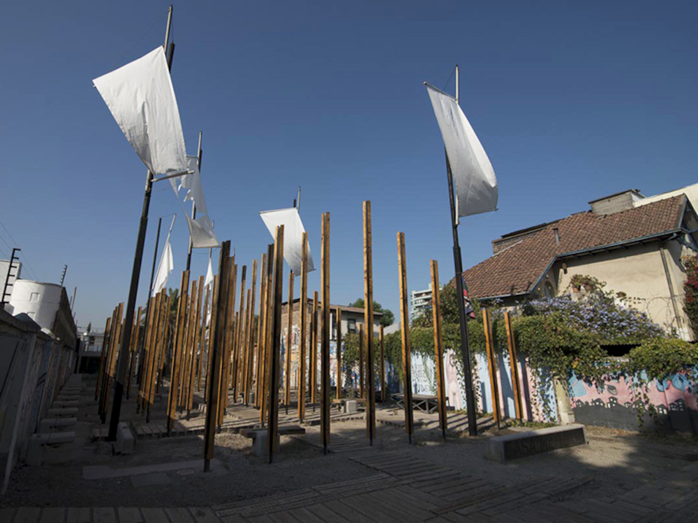 La Casa de la Memoria se ubica en Av. José Domingo Cañas, en la comuna de Ñuñoa.