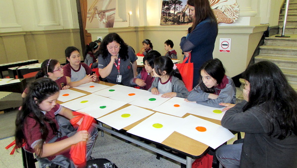 Taller educativo acerca de la lucha contra el tráfico ilícito de bienes culturales.