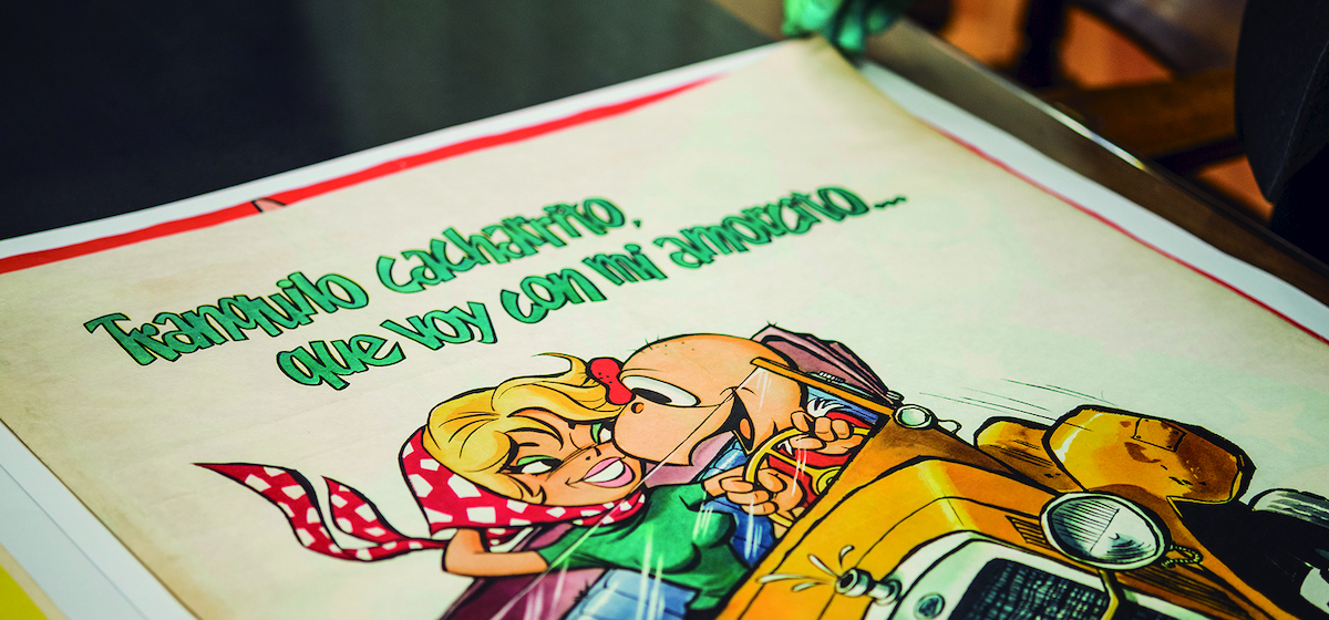 Detalle de uno de los afiches, en perfecto estado de conservación, de la obra más conocida de Pepo: "Condorito"