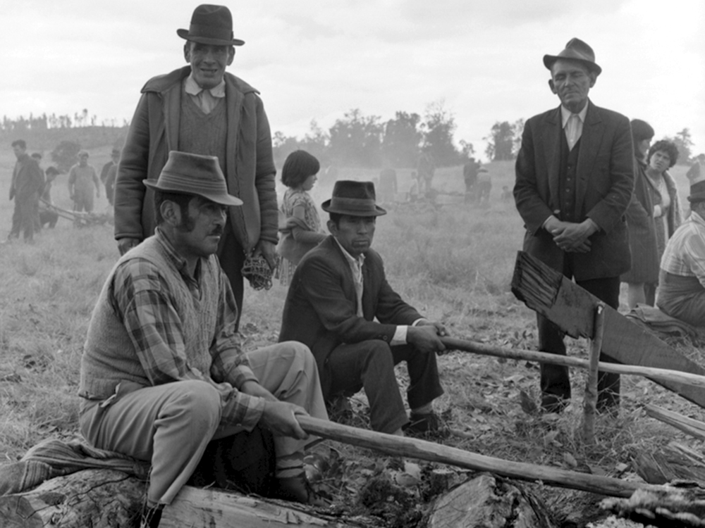 Campesinos. Armindo Cardoso. Archivo Fotográfico Biblioteca Nacional.