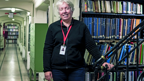 María Cristina Mateluna, jefa de la Sección Chile de la Biblioteca Nacional