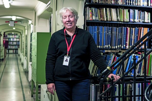 María Cristina Mateluna, jefa de la Sección Chile de la Biblioteca Nacional