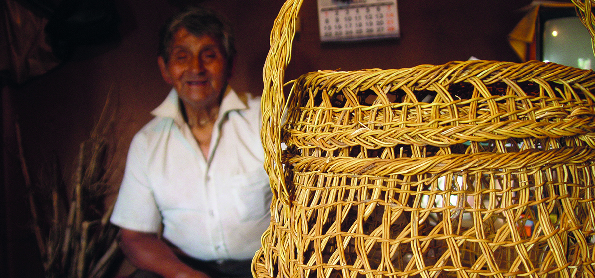 Artesanos de diversos sectores de Chiloé participaron en este encuentro.